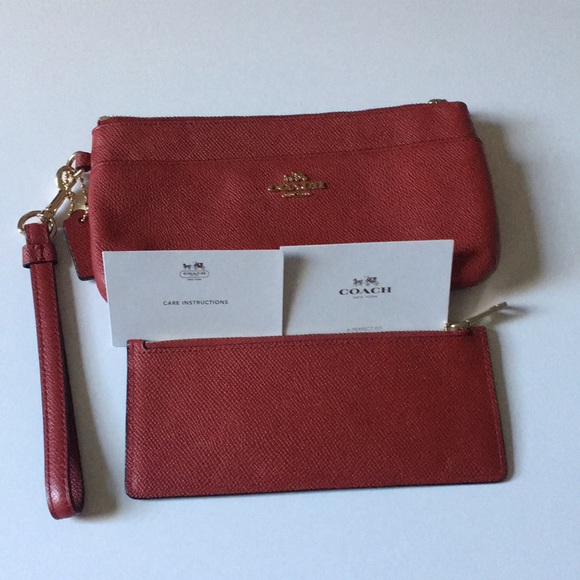 ♥️Gorgeous new Coach saffiano leather zip wallet♥️ - Picture 12 of 12